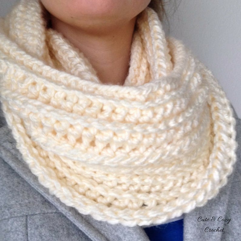 Sweet Cream Infinity Scarf PATTERN ONLY image 2