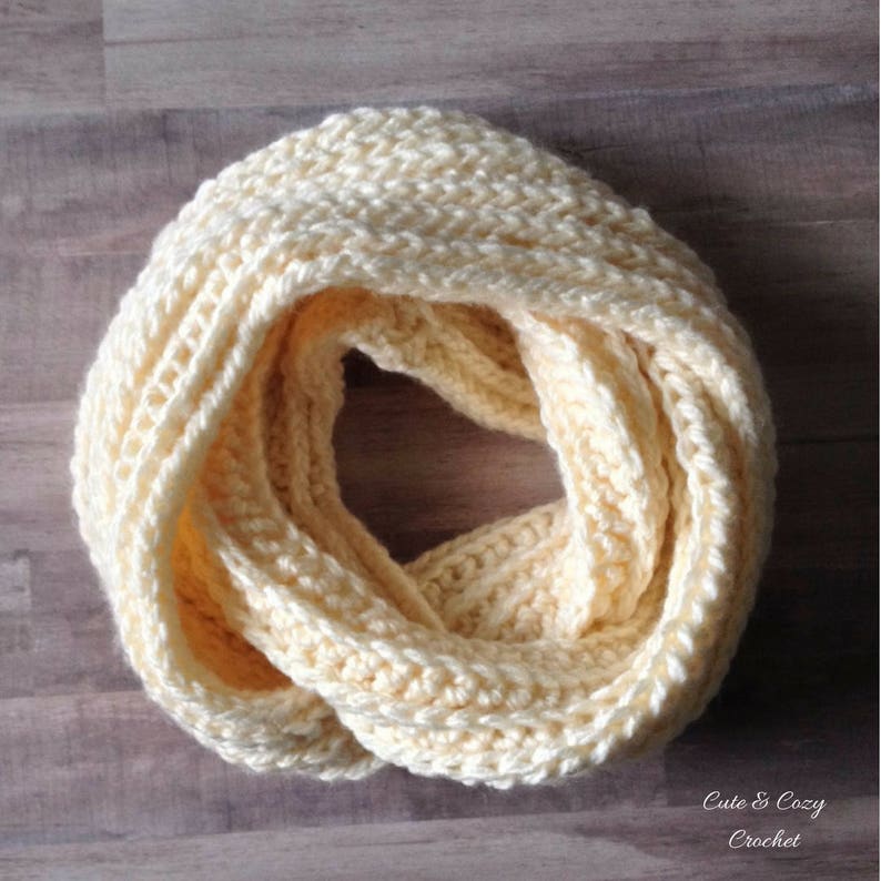 Sweet Cream Infinity Scarf PATTERN ONLY image 1