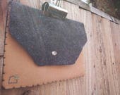 Camel & Charcoal | Eco-organise Felt Case | Kindle case | Make-up pouch | Bag organizer