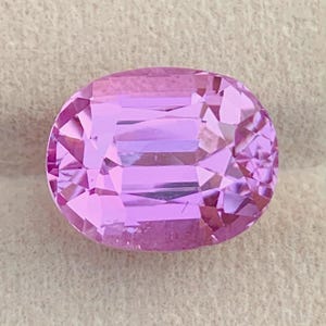 Pink Kunzite Gemstone: 11.50 CT Oval Faceted Cut Stone