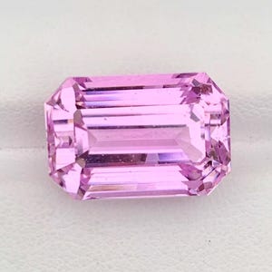 Magenta Pink Kunzite Gemstone: 18.05 CT Faceted Octagon Cut