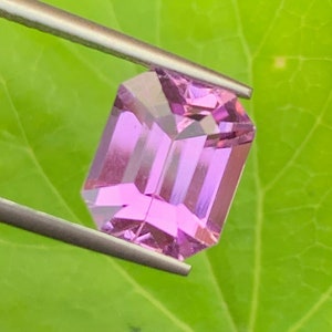 Deep Pink Kunzite Gemstone: Faceted Emerald Cut, 4.65 CT