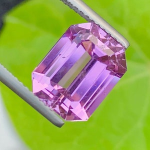 Deep Lilac Kunzite Gemstone: 6.45 CT Emerald Cut, Flawless