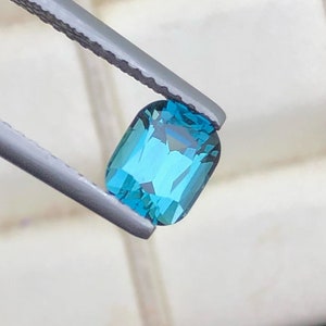 Turmalina azul laguna: talla cojín facetada, 1,15 quilates, piedra natal de octubre