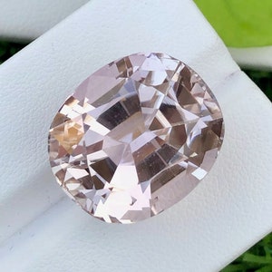 Peach Pink Kunzite Gemstone: 36.20 CT Oval Cut Stone