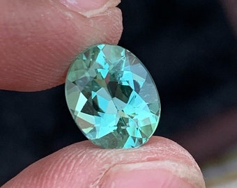 Seafoam Green Tourmaline Gemstone: Oval Cut, 2.60 Carat (09x7x04 MM)