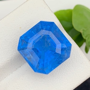Brasilianischer Aquamarin Edelstein: 14.75 CT Santa Maria Blue SI Quadratschliff