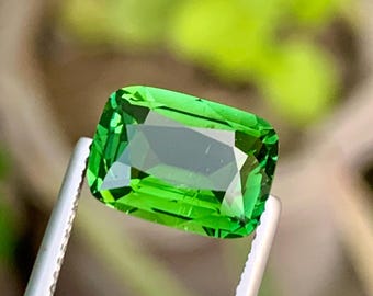 Zielony turmalin: 3,95 ct, szlif poduszkowy, Afganistan
