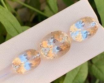 Imperial Yellow Topaz Gemstone Lot: Faceted Oval Cut, 42.40 CT