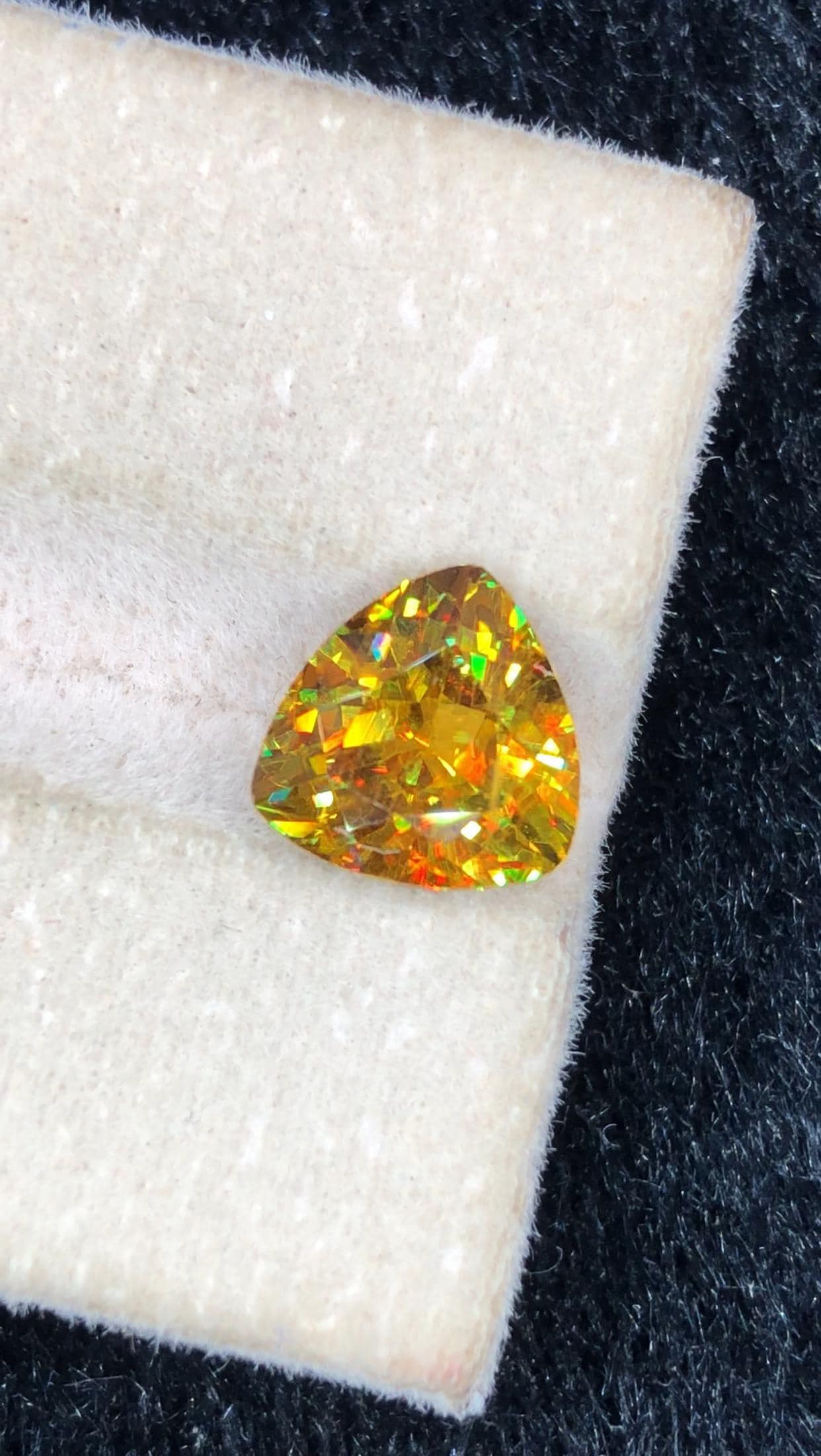 Gemstones 凛 Trichroic Sphene Gemstone: Rare Trillion Cut Titanite, Zagi Mine