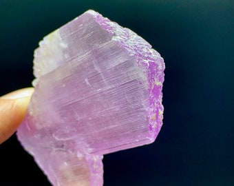 Natural Kunzite Crystal from Nuristan Afghanistan - 39.60 g