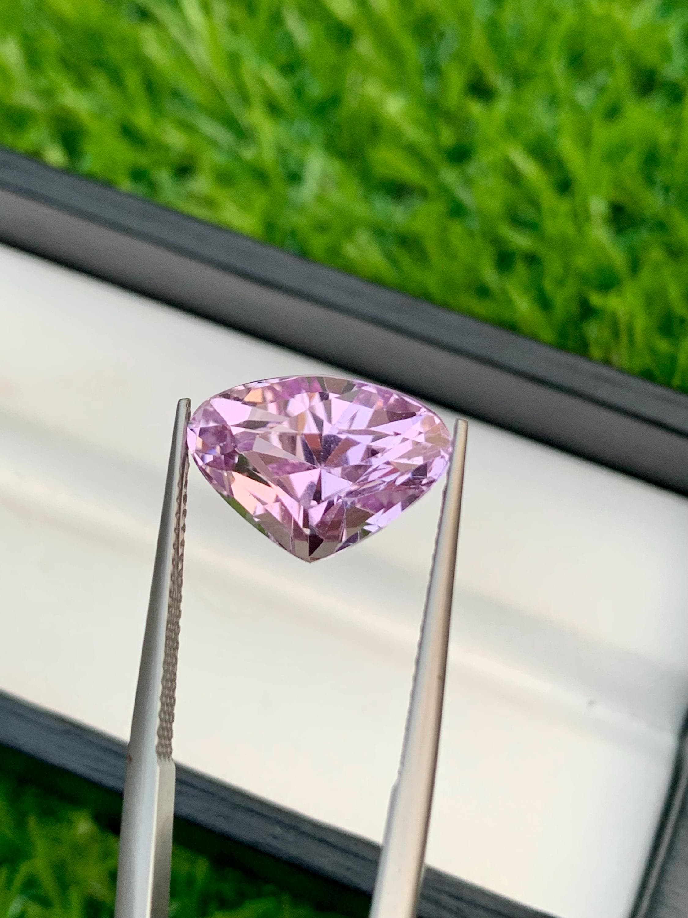 ピンククンザイト クンツァイト宝石 | クンツァイトストーン - GIA