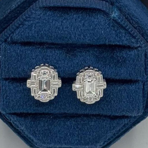 Art Deco Smaragdschliff CZ Ohrstecker: 925 Sterling Silber Halo