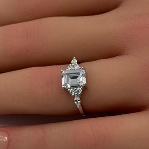 1.00 Carat Emerald Cut Three Stone Art Deco Wedding Engagement Bridal Ring 3 Stone Triangle Diamond Simulate 925 Sterling Silver