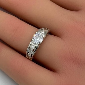 0.84 Carat Art Deco Vintage Wedding Engagement Bridal Ring Round Diamond Simulated 925 Sterling Silver Anniversary
