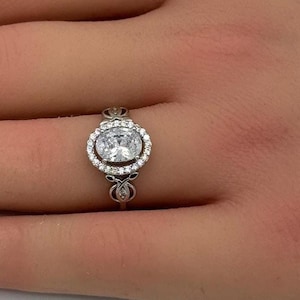 1.20 Carat Oval Art Deco Wedding Engagement Bridal Ring Diamond Simulate Vintage 925 Sterling Silver Anniversary Halo Ring Choose Your Color