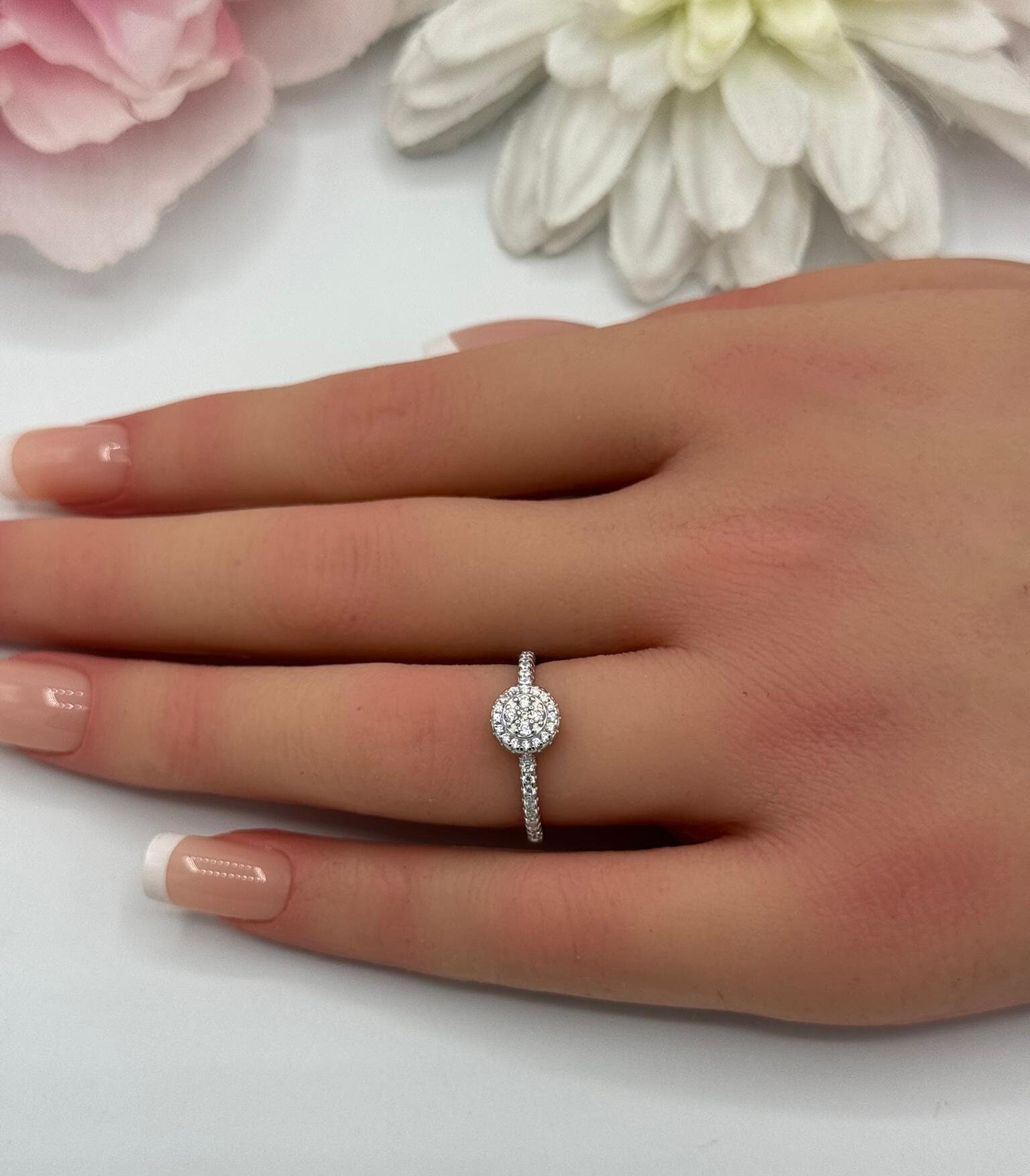 Round Diamond Wedding Rings For Short Chubby Fingers Round Cut