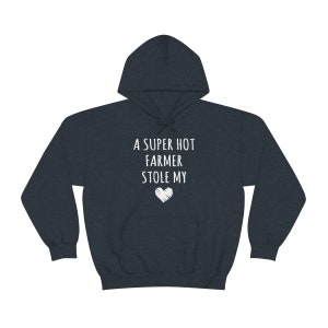 Boerenhoodie, boerenshirt, boerin, boerin, cadeau voor boer, A Super Hot Farmer Stole My Heart-hoody, cadeau voor boer, Valentijnsdagcadeau