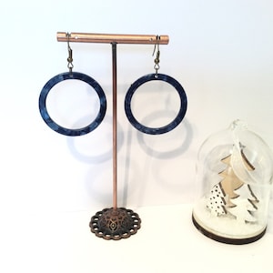 Ref. 44 - Bronze metal earrings, blue tortoiseshell acetate washer.
