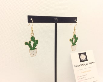 Ref. 32 - Golden metal earrings and golden cactus charm enamelled