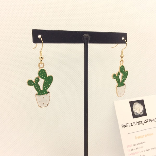 Réf. 32 - Boucles d'oreille métal doré et breloque dorée cactus émaillé