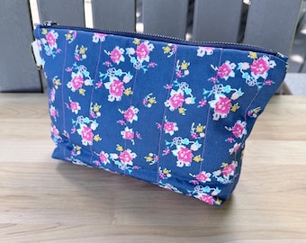 Gesteppte Baumwolle Kosmetiktasche Toilettenartikel Reise Make-up Tasche Handgefertigtes Geschenk für Mama Muttertag Nach Maß auf Bestellung