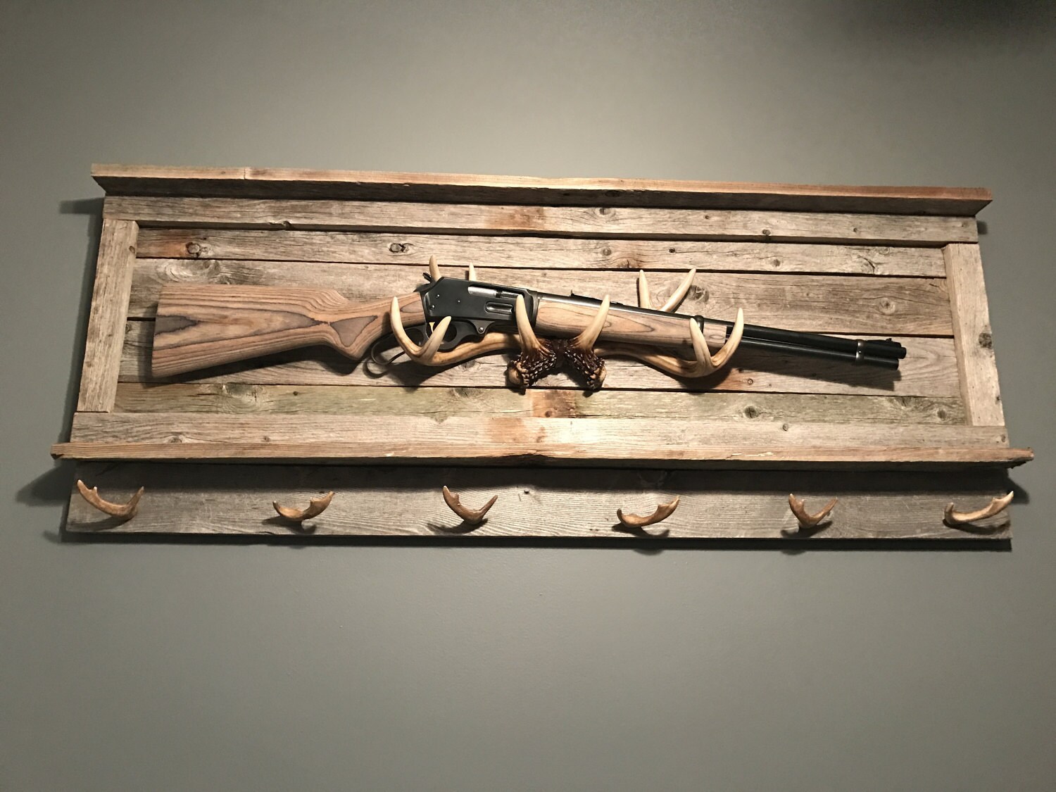 Rustic Gun Rack, Gun Rack, Deer Antler, Antler Rack, Mancave Decor, Antler  Decor, Gun Display, Antler Display, Reclaimed Wood, Gift Ideas -  Canada