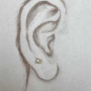 18g /16g Brilliant white opal forward helix, helix,cartilage ,tragus,rook,conch,upper lobe ear piercing and medusa piercings