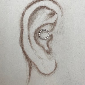 16G Silver seamless hoop ring for ear and septum piercing; daith,helix,ear lobe,upper ear lobe,forward helix,cartilage,conch and septum