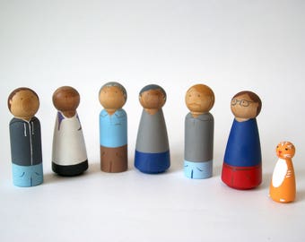 Peg doll, family of 7, peg people, Christmas Gift, peg dolls, peg doll family, custom peg dolls, wooden peg dolls, wooden toy, toddler gift