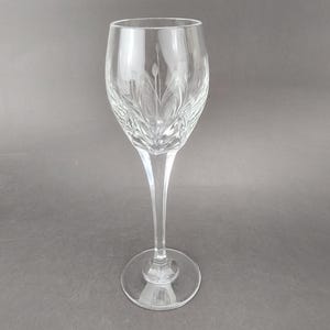 Mikasa Petit Points Cordial Glass: Crystal Stemware Cut Plants With Etched Buds