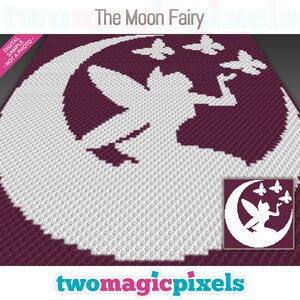 Puede incluir: Una silueta blanca de un hada soplando sobre una luna creciente con cuatro mariposas blancas. El fondo es de color burdeos oscuro. El texto "The Moon Fairy" está en la parte superior de la imagen.