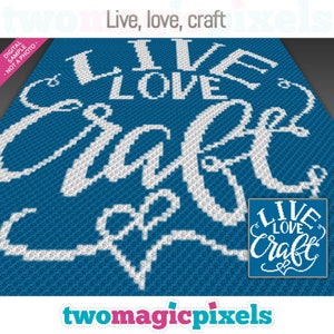 Puede incluir: Un diseño de arte de píxeles azul y blanco con el texto "Live, love, craft" en una fuente cursiva blanca.