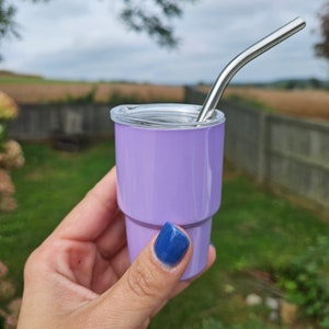 Vaso de acero inoxidable en miniatura personalizado de 2 oz con diseño novedoso