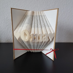 Geschenk Oma, gefaltetes Buch, Weihnachtsgeschenk, recycelte Bücher