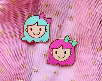 Bubblegum Girl with Bow Hard enamel pin - kawaii accessories, retro pop culture lapel pin, cute enamel pin, kawaii pin, Japan harajuku girls