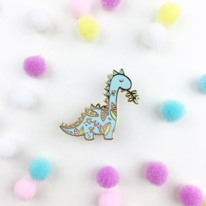 Bloemen dino - harde emaille pin, schattige dinosaurus pin, kawaii dino reversspeld, schattige dino pin, dinosaurus cadeau, dinosaurus babyshower cadeau, dino-feestje
