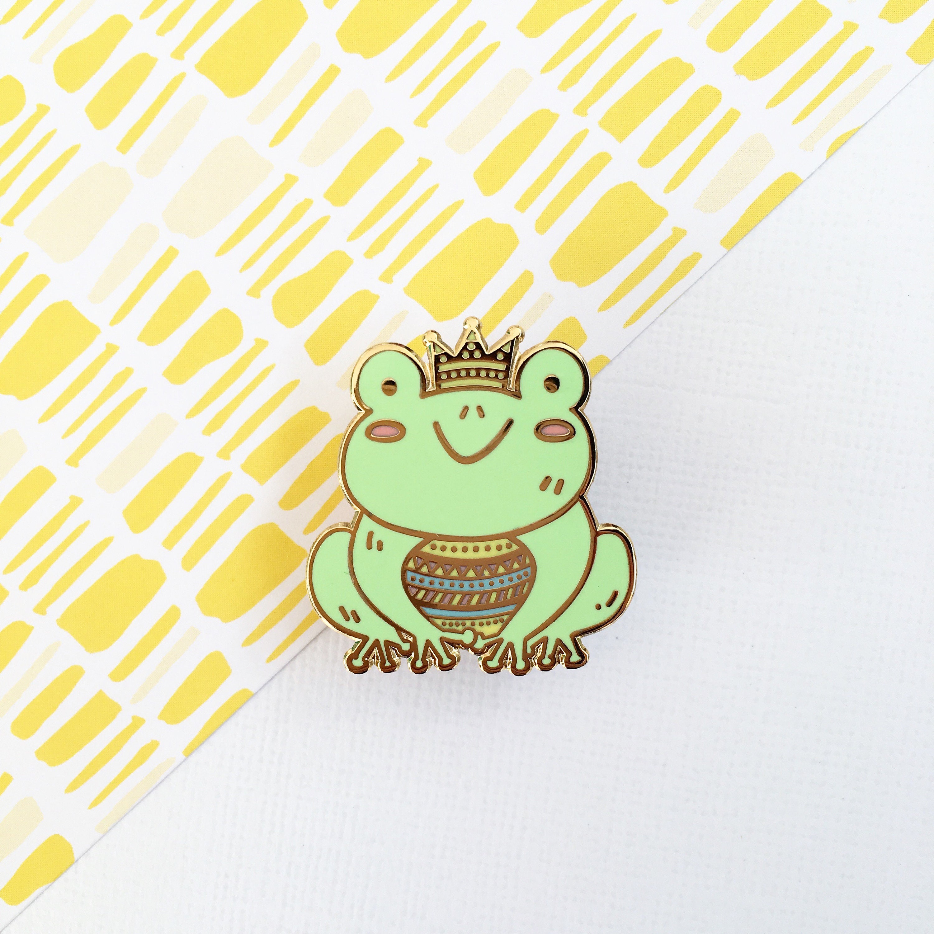 Cutie Frog Hard Enamel Pin | Kawaii Cute Frog with Flowers Lapel Pin