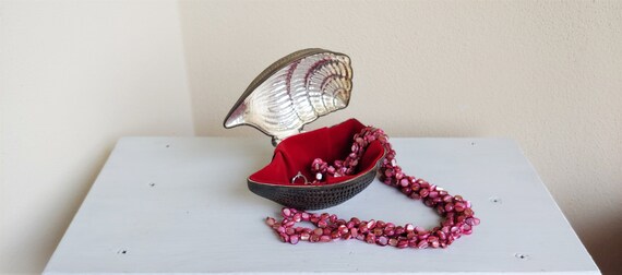 GORGEOUS pewter SHELL JEWELRY BOX - image 4