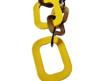 horn necklace with lacquer, long representative chain in buffalo horn model H.