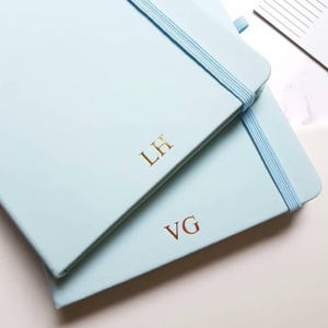 Carnet de notes A5 bleu clair personnalisé, journal doublé avec initiales, cadeau monogramme