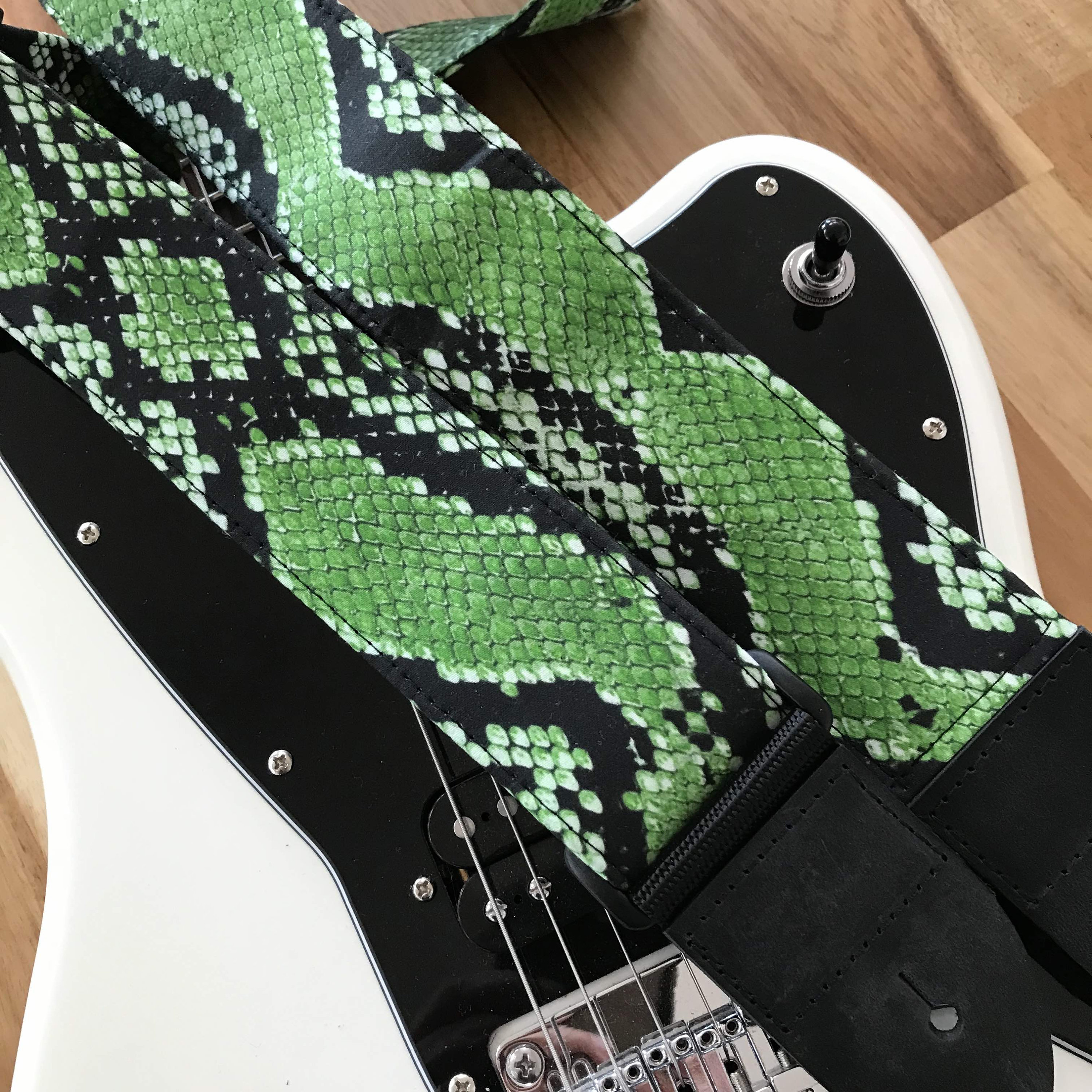Perri&39s Leathers Black Faux Snake Skin Guitar Strap - 2 Wide, Adjustable