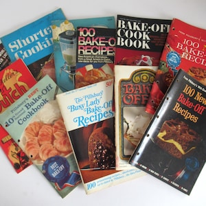 Mostly 1960's Vintage Cookbooks, Booklets, Pillsbury Bake Off Recipes, Edna Eby Heller's Dutch Cookbook, Paperback Book Set