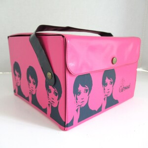 Vintage 7" Hot Pink and Black Vinyl Twiggy Carousel Wig Box, Vintage Retro Carrying Case
