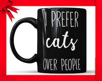 Taza de cerámica negra "Prefiero a los gatos antes que a las personas"