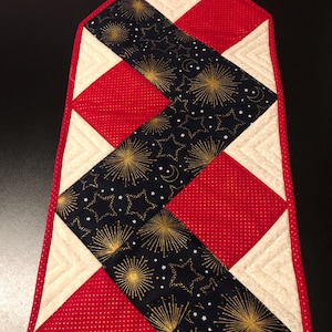 Chemin de table de Noël fait main : patchwork matelassé réversible