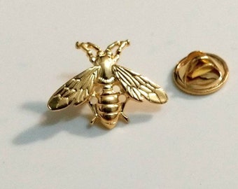 Gold plated queen bee pin save the bees