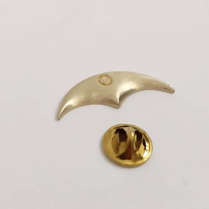Kenneth Arnold flying willows. Ancient aliens gold plated brass pin