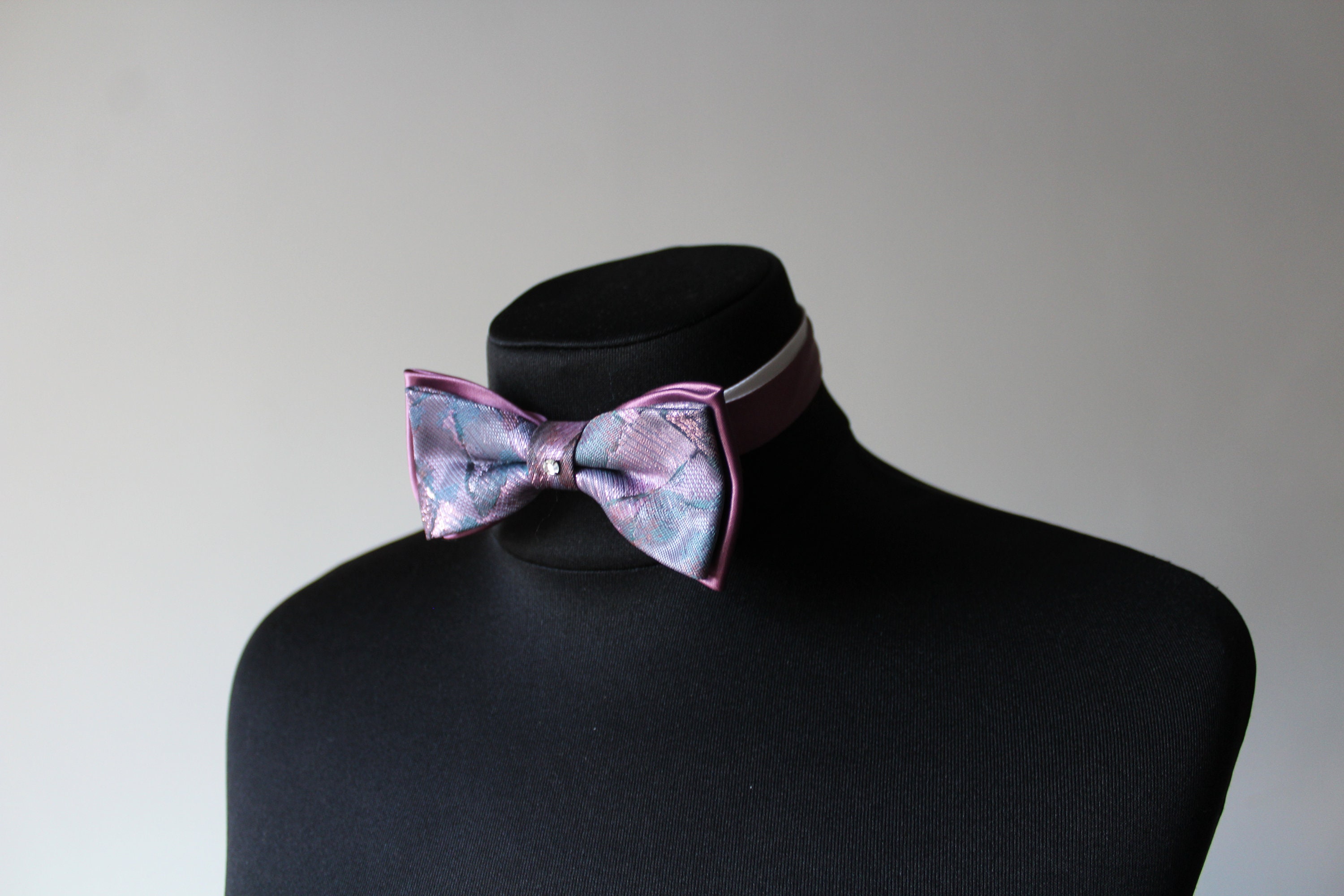 Louis Vuitton bow tie – Vivo Vintage
