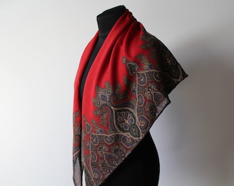 Vintage shawl. Red Shawl. Pattern scarf. Russian scarf shawl. Vintage Wool shawl. Russian Shawl. Wedding shawl. Pattern shawl. Ukraine scarf